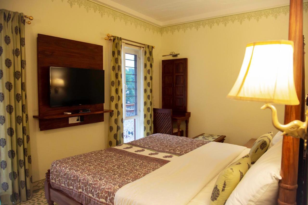 Hotel Jai Niwas Джайпур Екстериор снимка