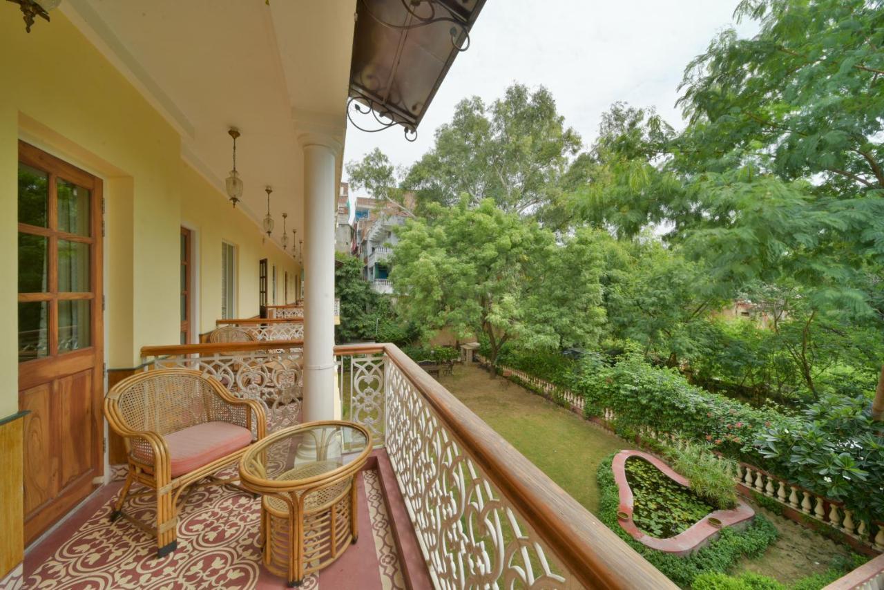 Hotel Jai Niwas Джайпур Екстериор снимка