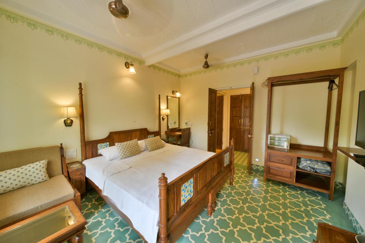 Hotel Jai Niwas Джайпур Екстериор снимка