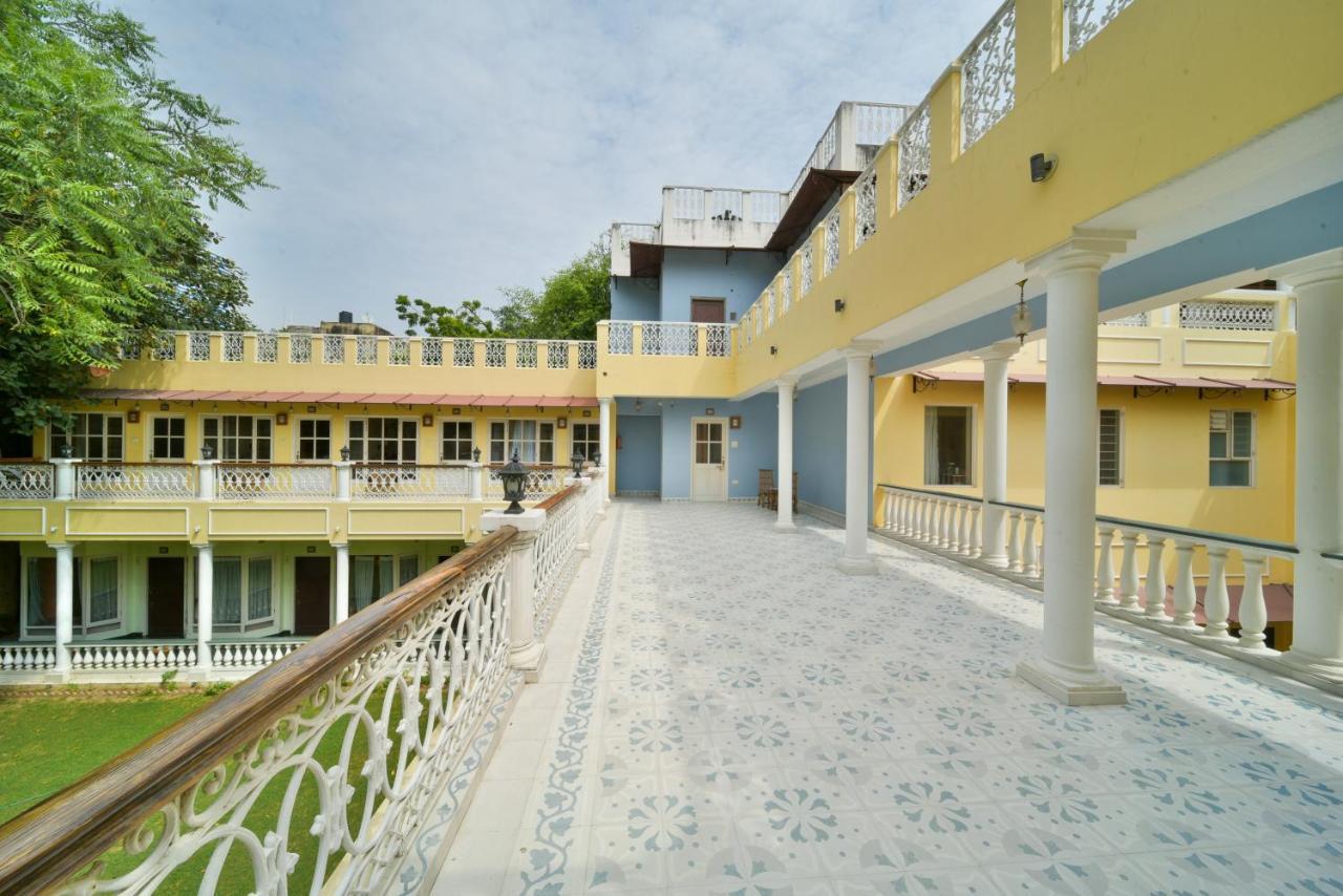 Hotel Jai Niwas Джайпур Екстериор снимка